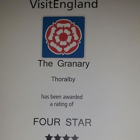The Granary, Old Corn Mill, Yorkshire Dales Apartamento West Burton Exterior foto