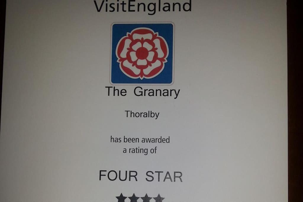 The Granary, Old Corn Mill, Yorkshire Dales Apartamento West Burton Exterior foto