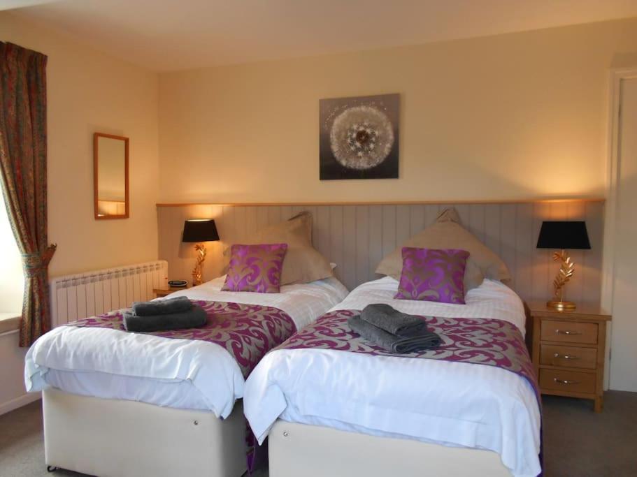 The Granary, Old Corn Mill, Yorkshire Dales Apartamento West Burton Exterior foto